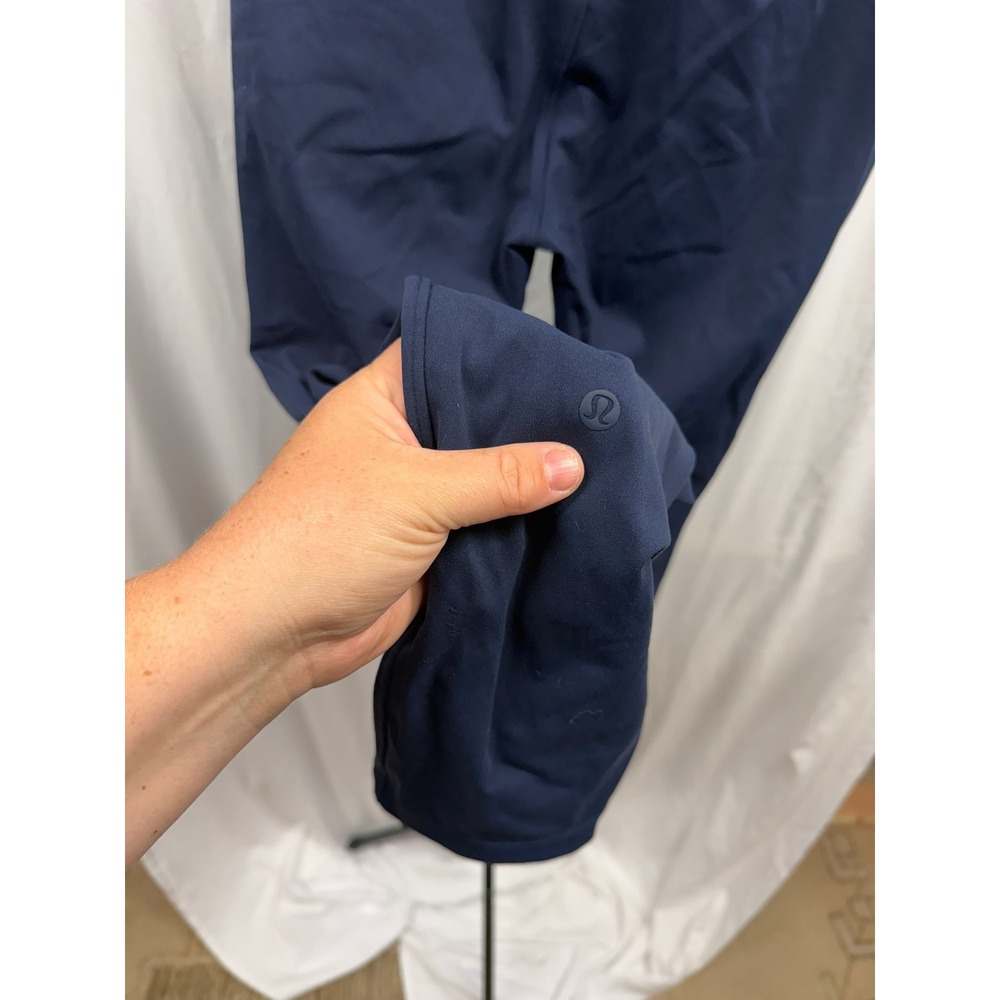 Lululemon Women's Sz 4 On the Fly Pant Jogger 28" in MIdnight Navy - Picture 5 of 6